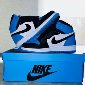 Nike Men's Black and Blue High-Top Sneakers